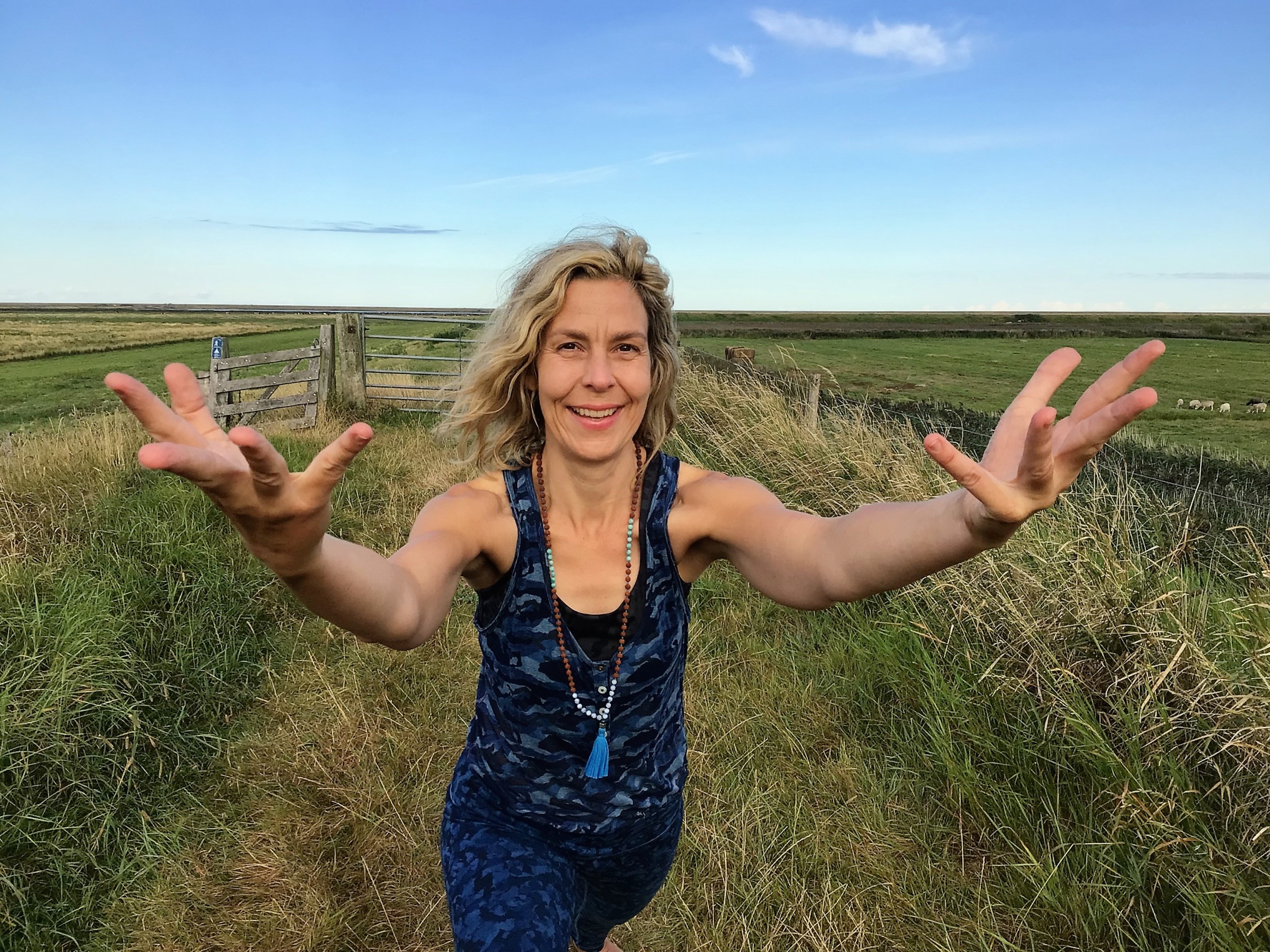 YOGA LAUBE
